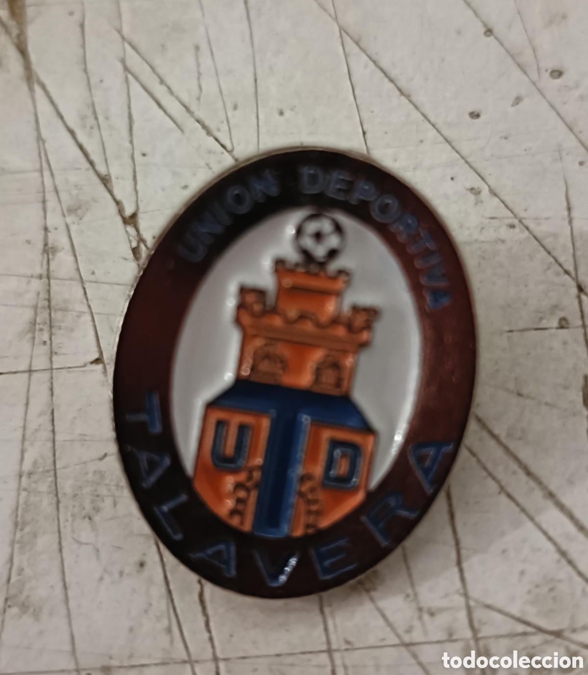 Collezionismo sportivo: Pin de futbol. Uni&oacute;n deportiva Talavera.