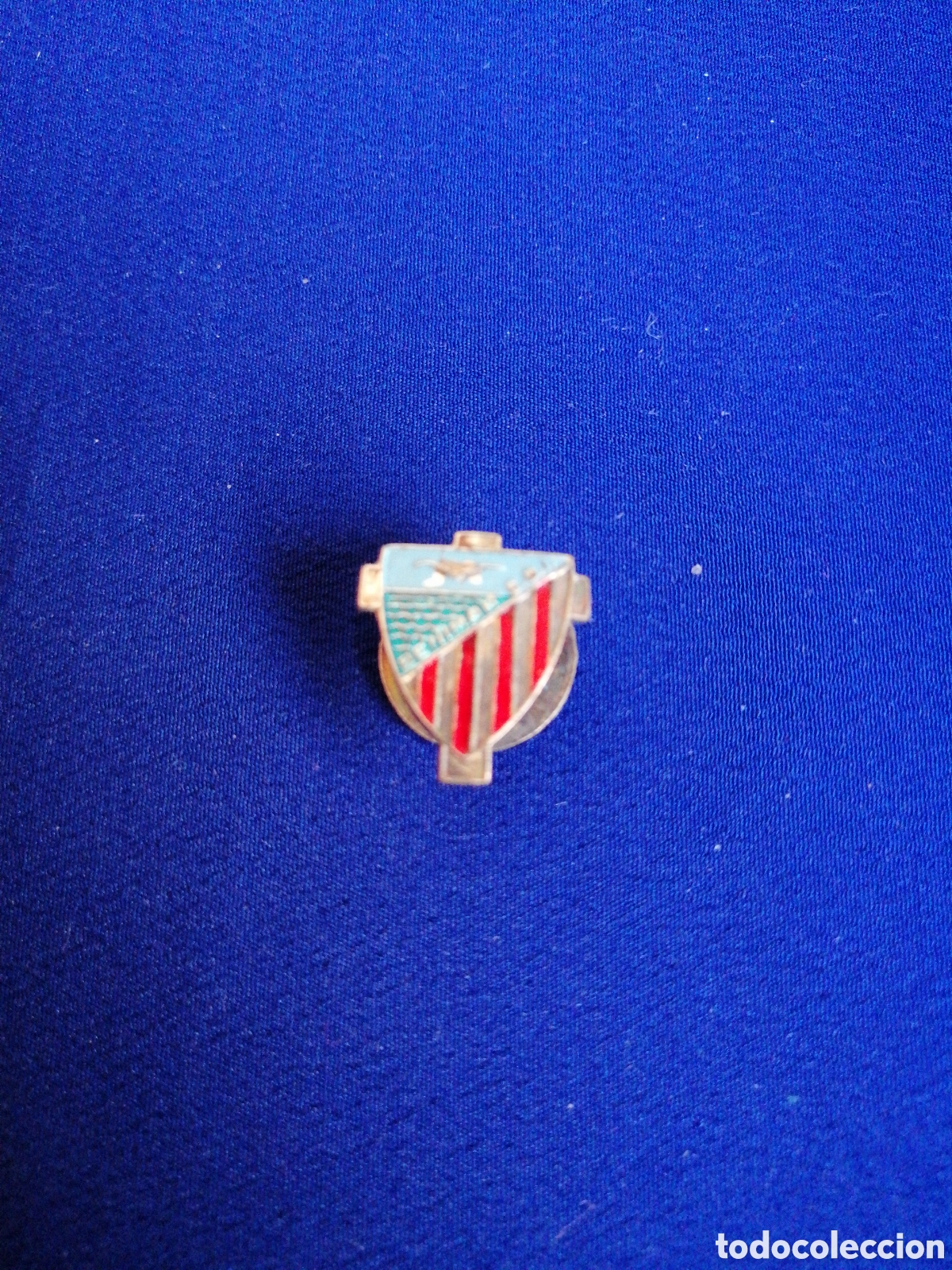 Coleccionismo deportivo: BENIMAR E. D. I INSIGNIA DE OJAL ANTIGUA - Foto 1