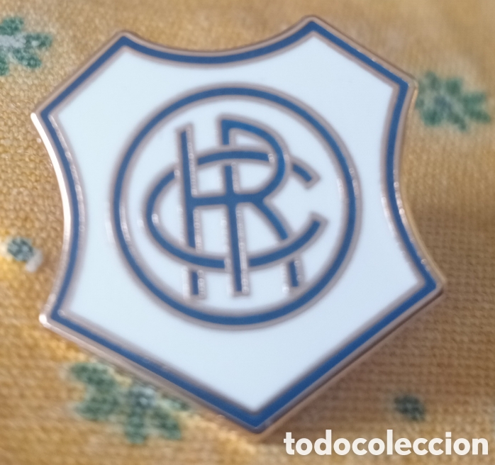 Coleccionismo deportivo: PIN F&Uacute;TBOL RECREATIVO HUELVA (1921)