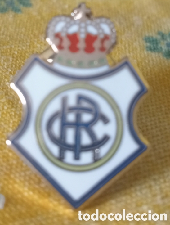Coleccionismo deportivo: PIN F&Uacute;TBOL RECREATIVO HUELVA