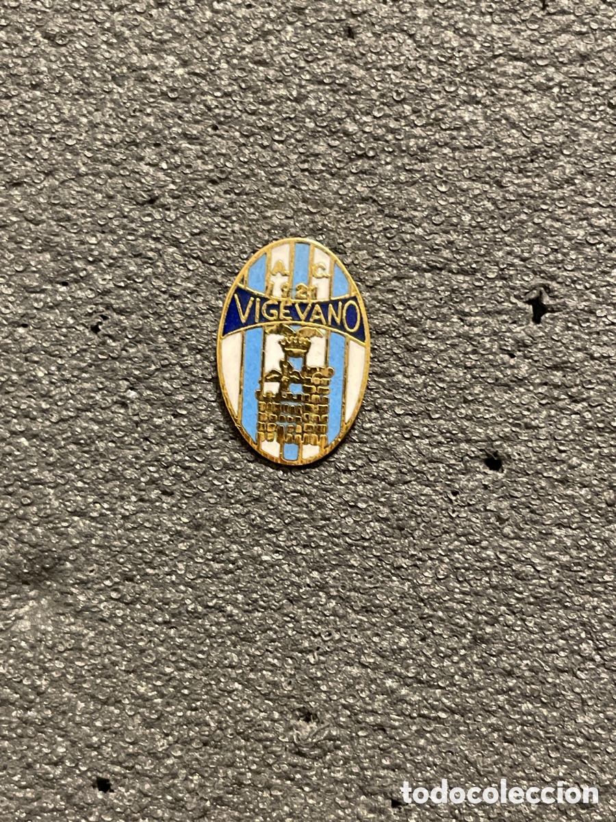 Coleccionismo deportivo: Pin 30 A.C. VIGEVANO - Vigevano