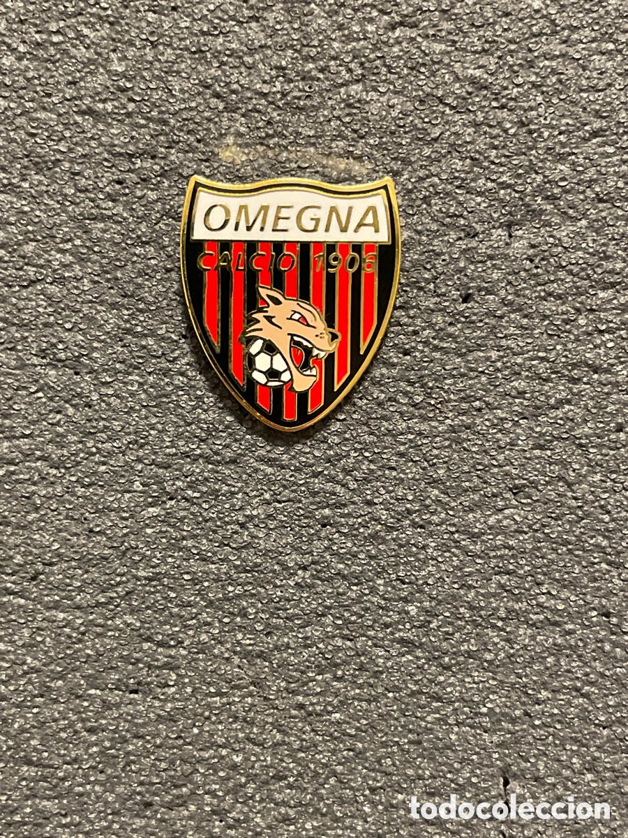 Coleccionismo deportivo: Pin 33 OMEGNA Calcio - Omegna