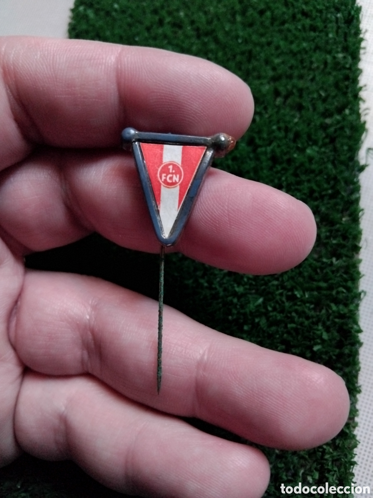 Coleccionismo deportivo: Pin del Numberg (Alemania)