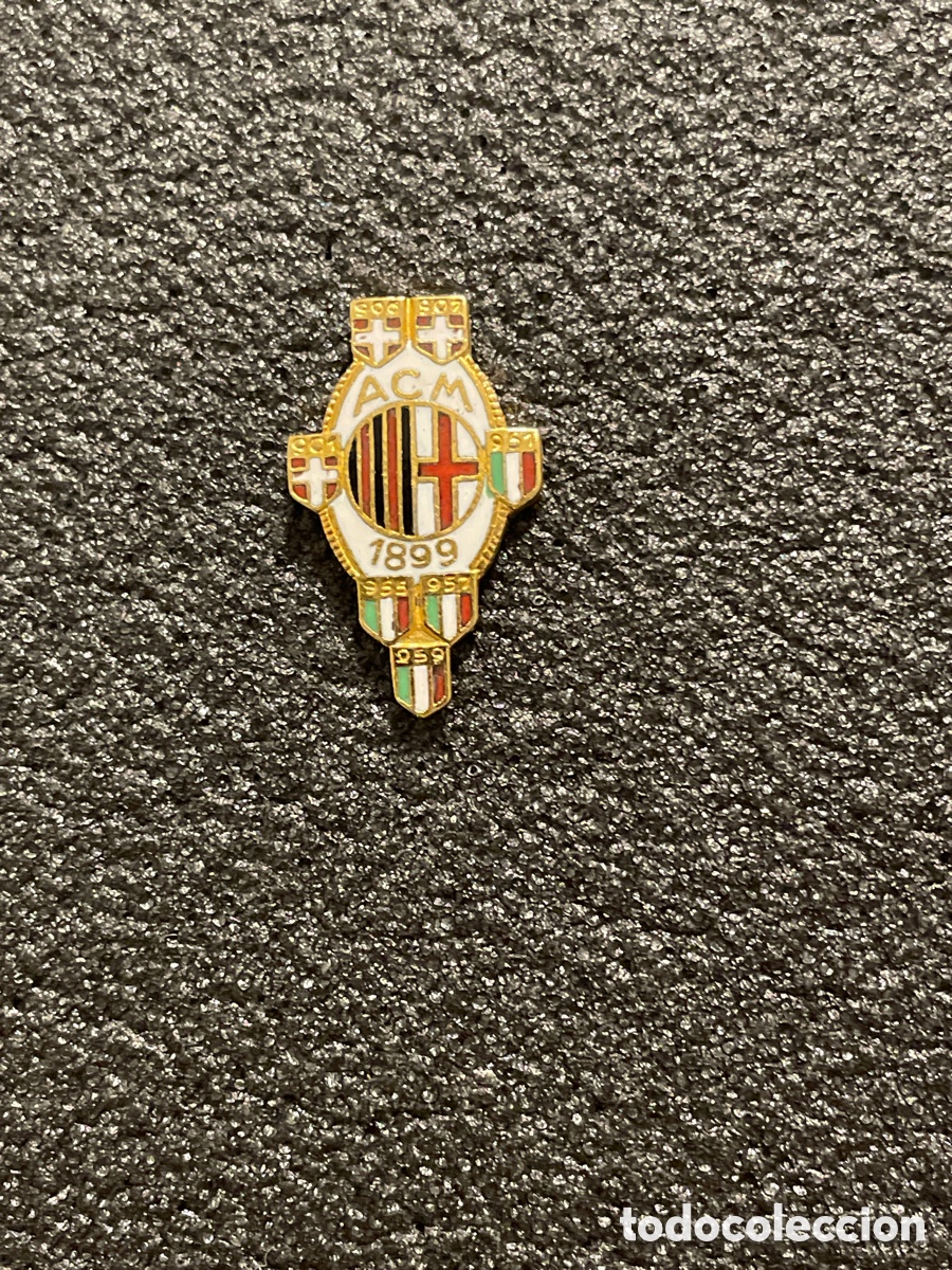 Collectionnisme sportif: Pin 104 A.C. MILAN - Milan