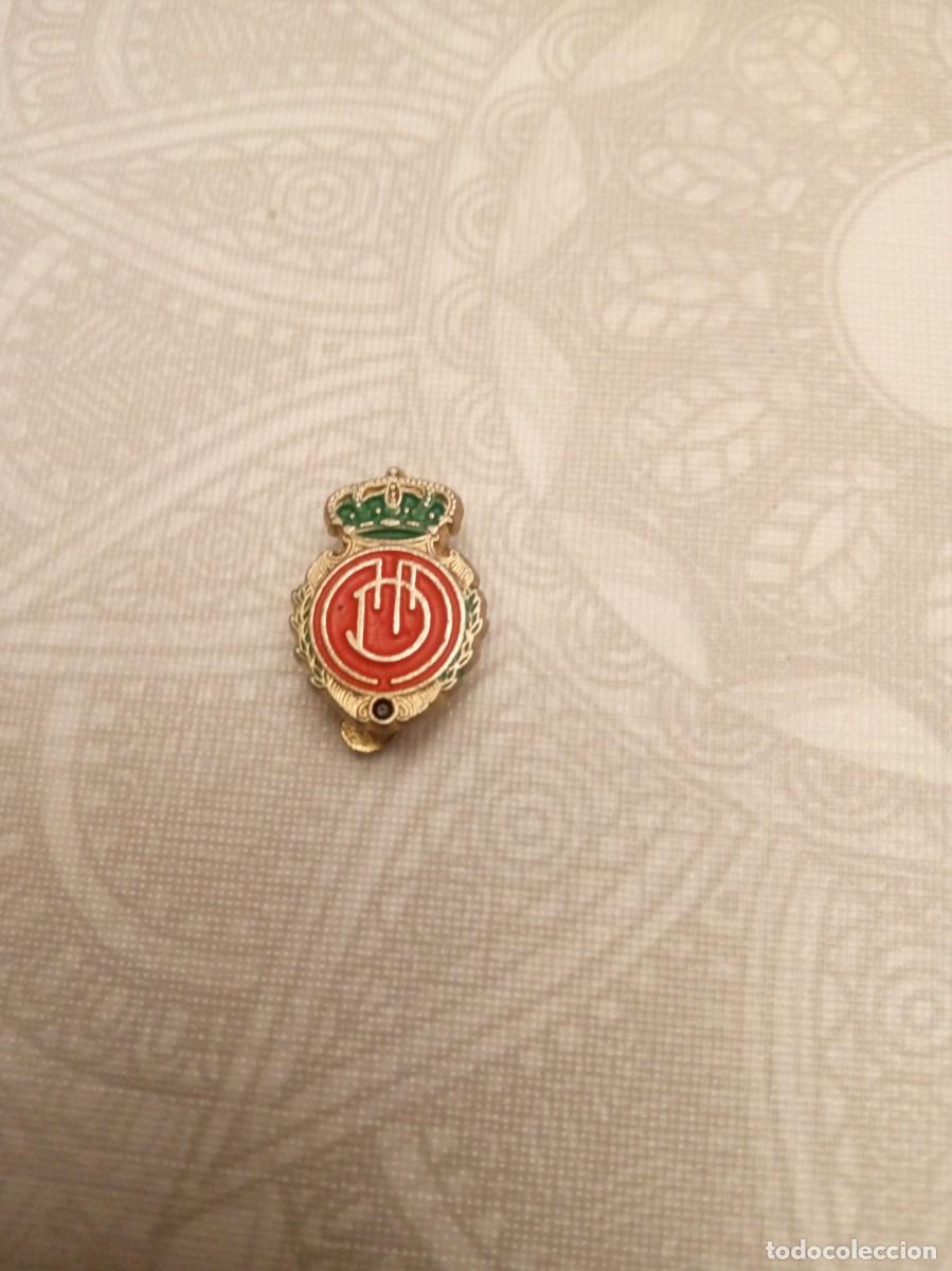Coleccionismo deportivo: Insignia Mallorca C.F. - Foto 1