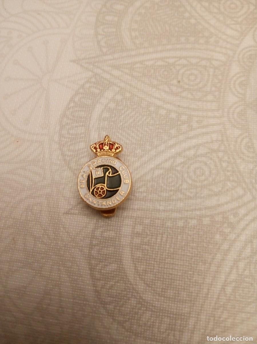 Coleccionismo deportivo: Insignia del Racing de Santander - Foto 1