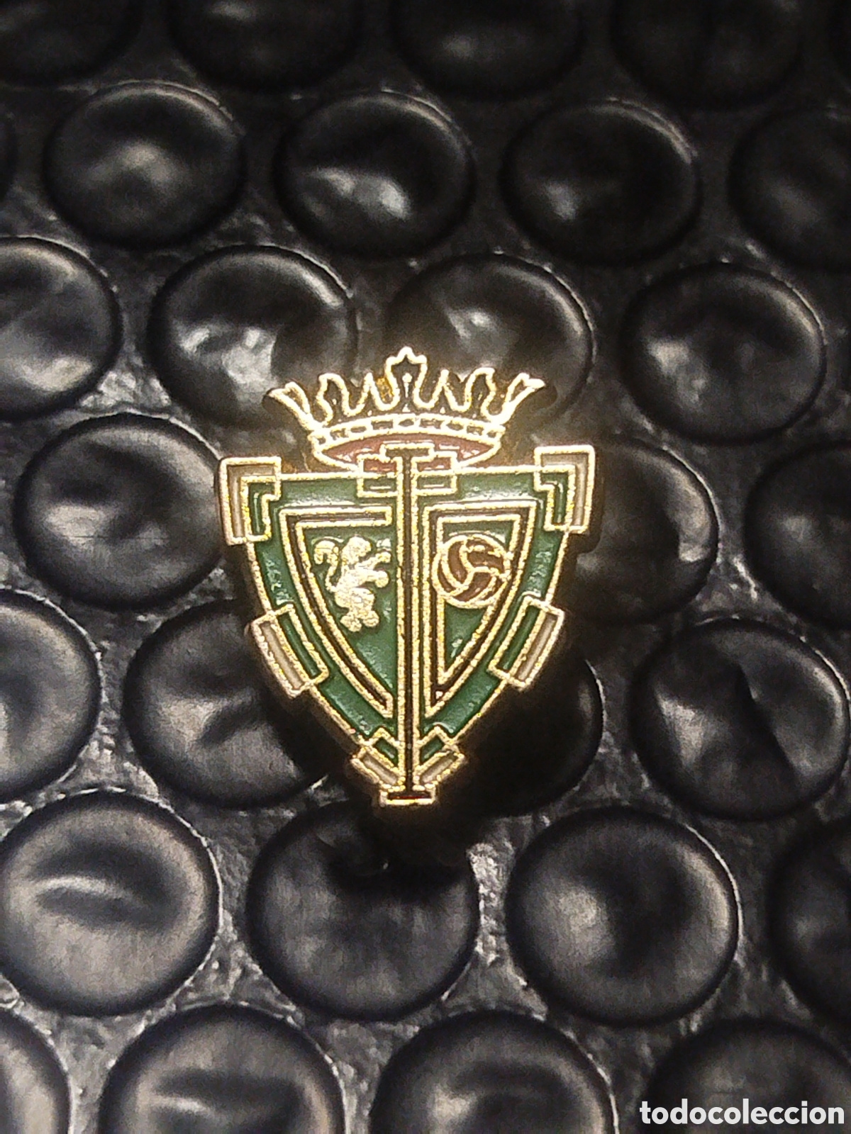 Collectionnisme sportif: INSIGNIA DE FUTBOL CD IRU&Ntilde;A PAMPLONA NAVARRA