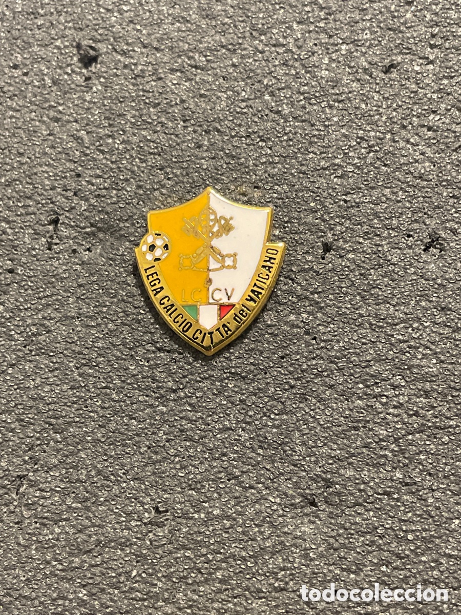 Coleccionismo deportivo: Pin 211 LEGA CALCIO CITTA DEL VATICANO