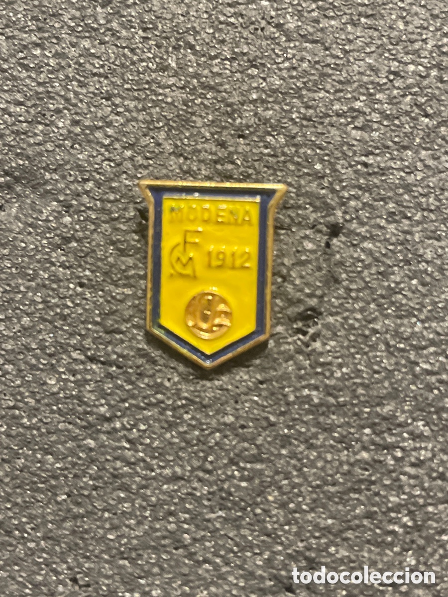 Coleccionismo deportivo: Pin 106 MODENA F.C. - Modena