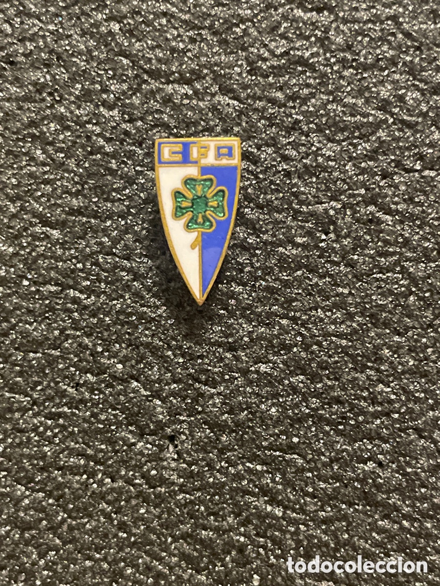 Coleccionismo deportivo: Pin 12 C.F. ANADIA - Anadia