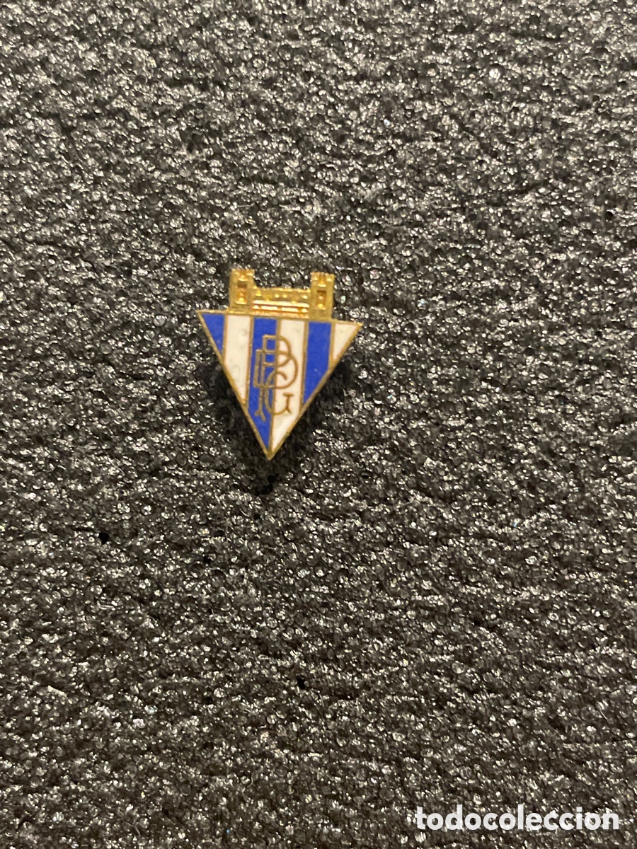 Coleccionismo deportivo: Pin 28 GRUPO DESPORTIVO PORTALEGRENSE - Portalegre