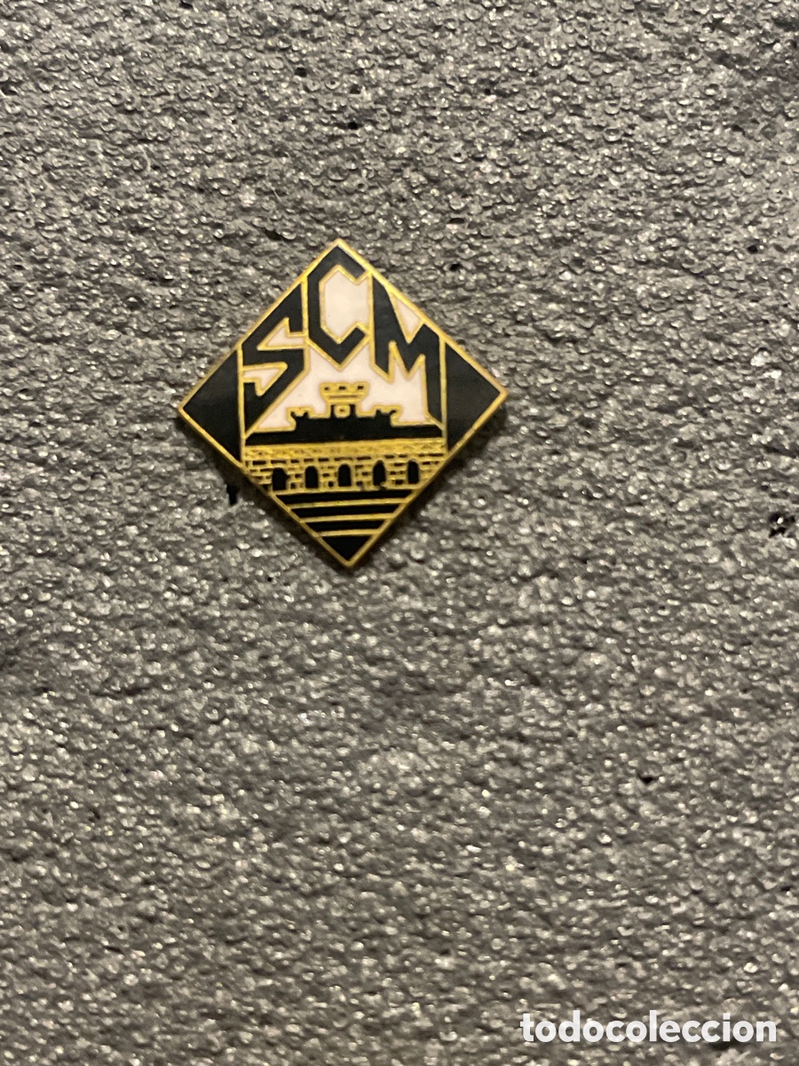 Coleccionismo deportivo: Pin 44 SPORT CLUBE MIRANDELA - Mirandela