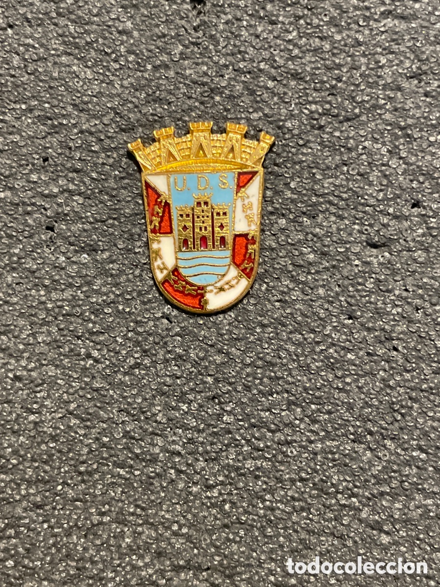 Coleccionismo deportivo: Pin 62 U.D. SANTAREM - Santarem