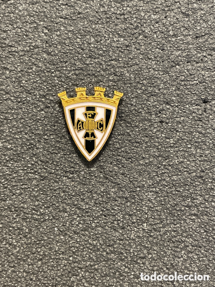 Coleccionismo deportivo: Pin 64 AMARANTE F.C. - Amarante