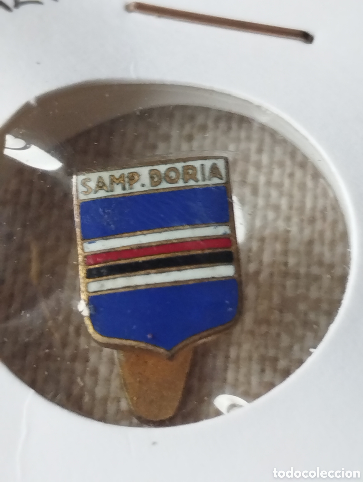 Coleccionismo deportivo: Ins&iacute;gnia de solapa Samp.Doria