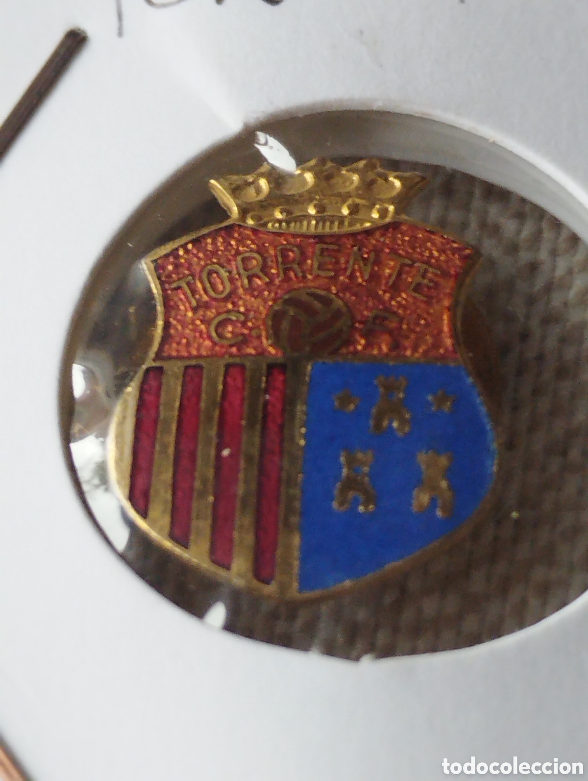 Coleccionismo deportivo: Ins&iacute;gnia de solapa C.F.Torrente