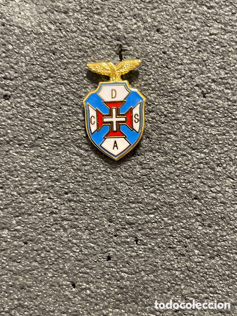 Coleccionismo deportivo: Pin 75 C.D. SANTO ANTONIO - Santo Antonio