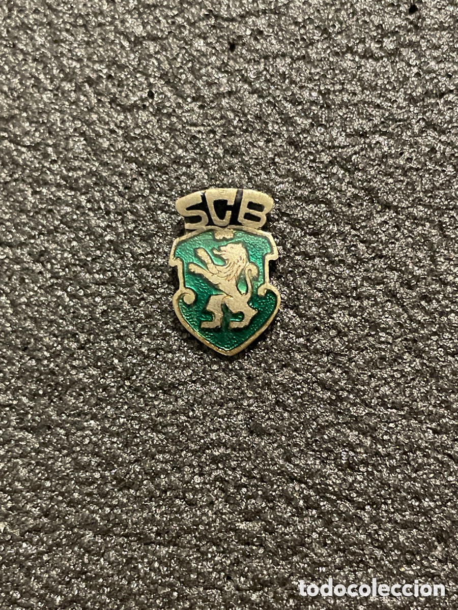 Coleccionismo deportivo: Pin 82 SPORTING CLUBE BARROSINHA - Alc&aacute;cer do Sal