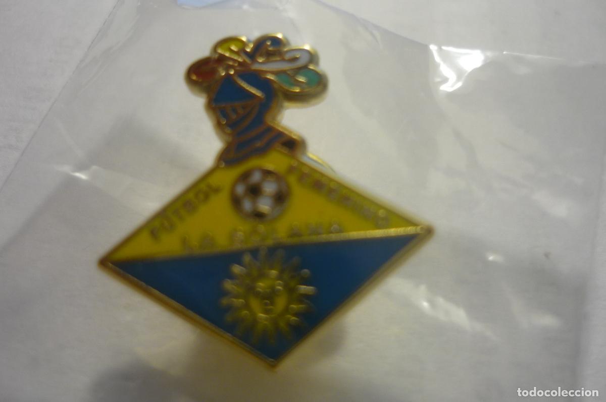 Coleccionismo deportivo: pin futbol la solana--femenino