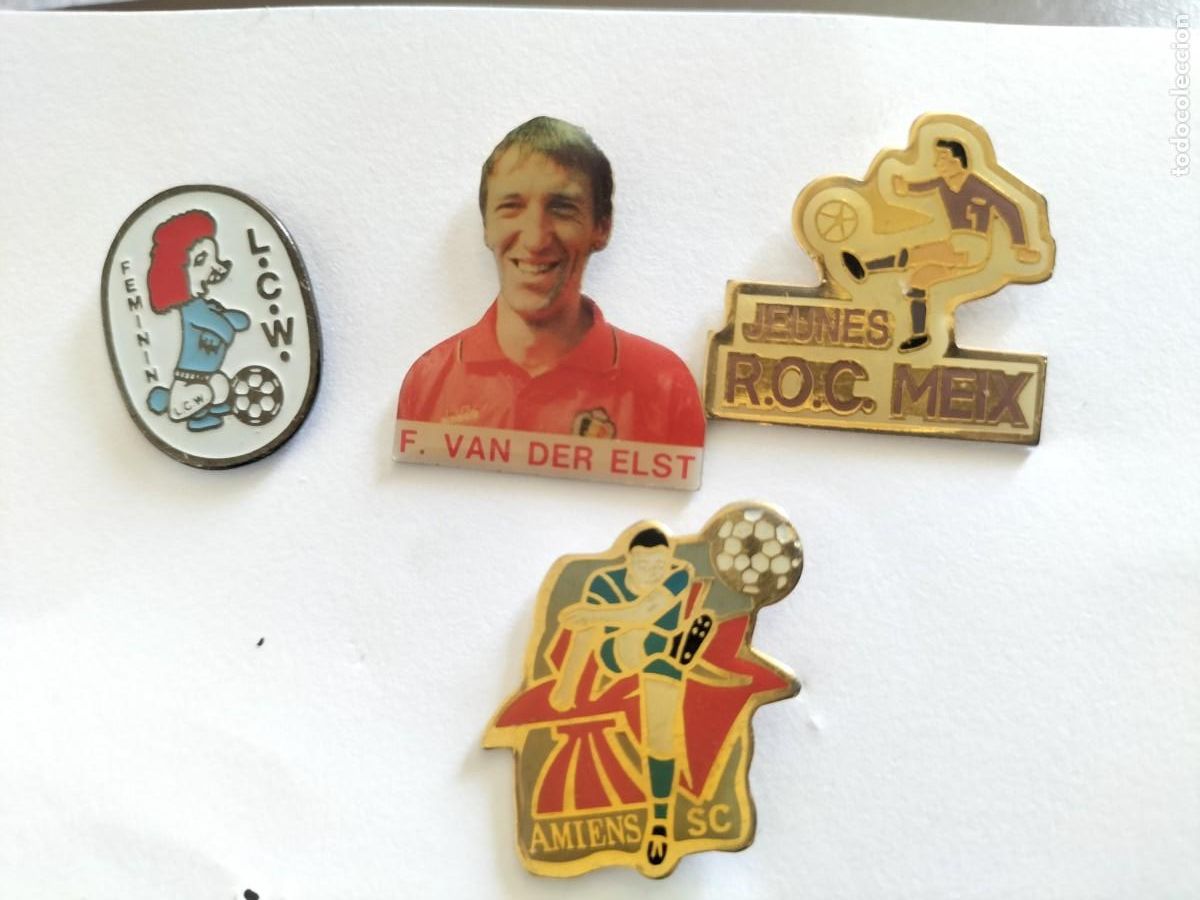 Coleccionismo deportivo: Lote de pins vintage de f&uacute;tbol