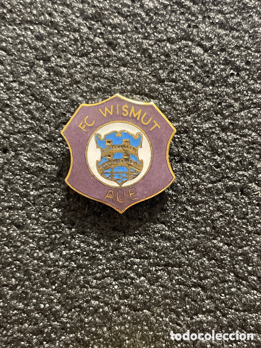Coleccionismo deportivo: Pin 2 F.C. WISMUT AUE - Aue