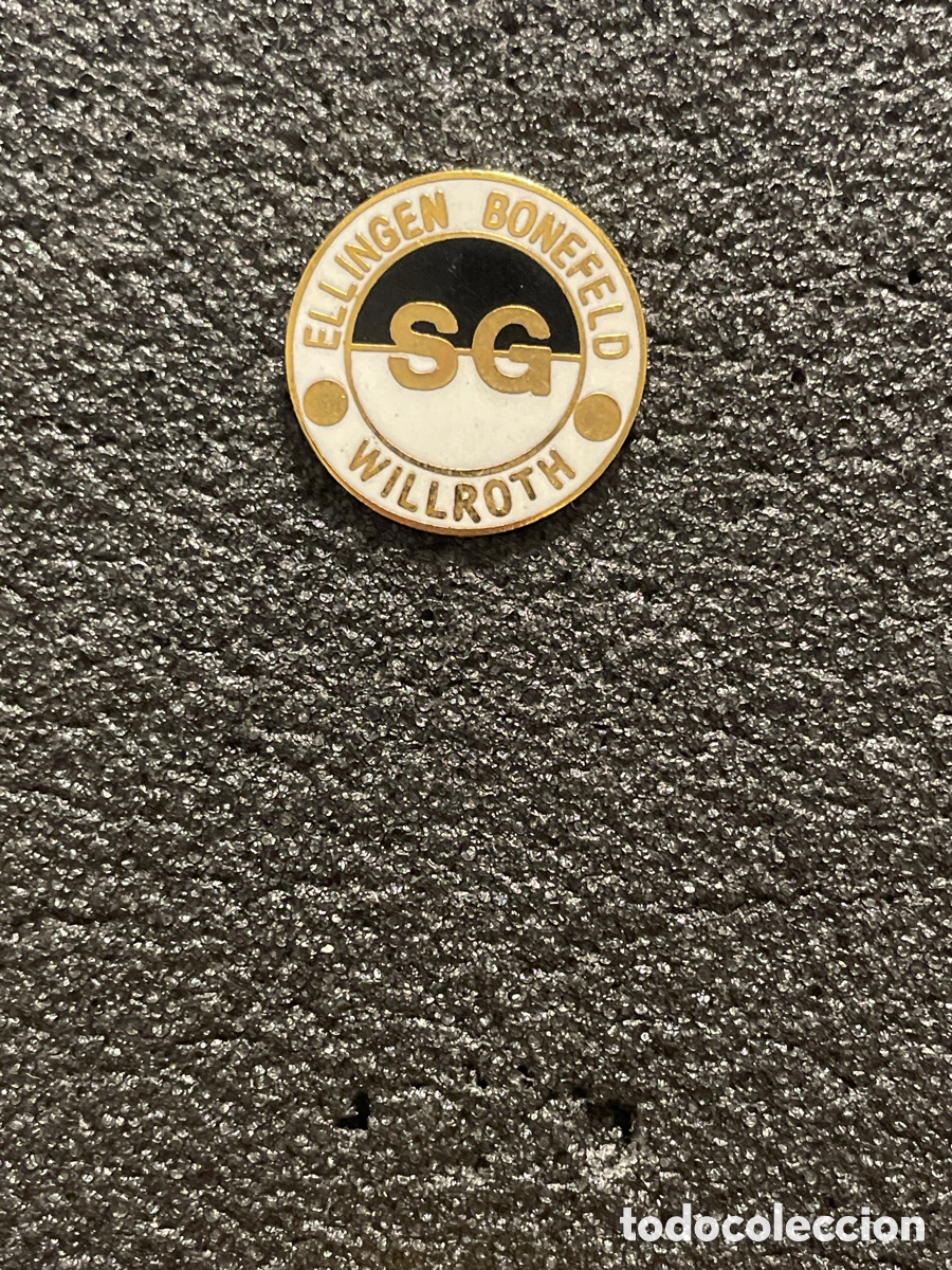 Coleccionismo deportivo: Pin 16 SG ELLINGEN BONEFELD WILLROTH - Westerwald