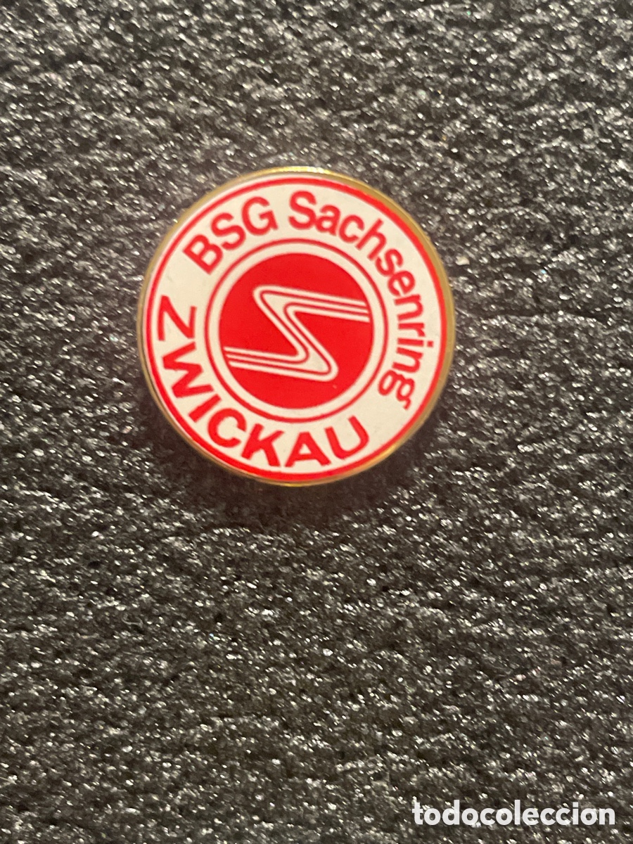Coleccionismo deportivo: Pin 34 BSG SACHSENRING ZWICKAU - Zwickau