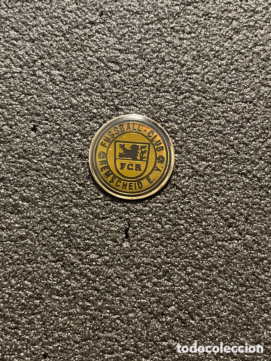 Coleccionismo deportivo: Pin 58 F.C. REMSCHEID E.V. - Remscheid
