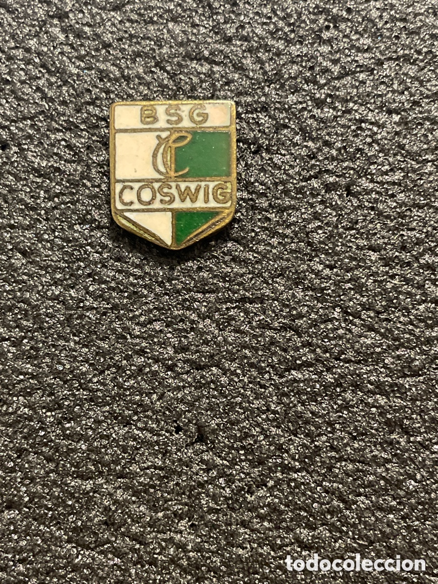Coleccionismo deportivo: Pin 68 BSG CHEMIE COSWIG - Coswig
