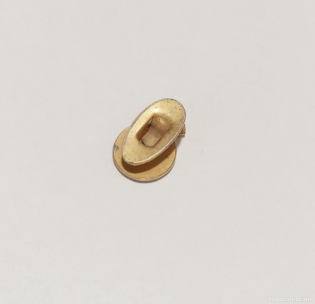 Coleccionismo deportivo: Antigua insignia RCD Espa&ntilde;ol - Foto 2