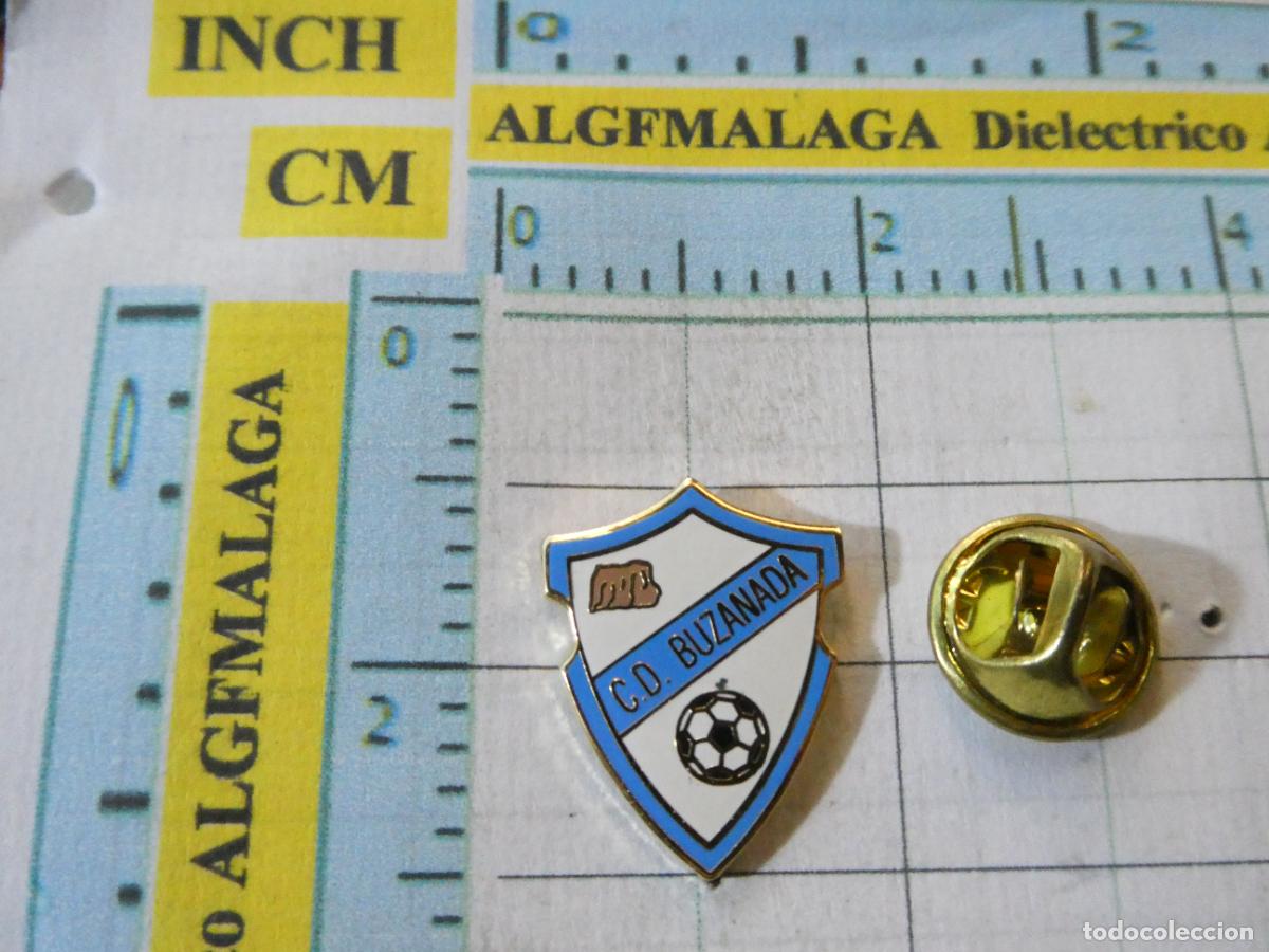 Coleccionismo deportivo: PIN DE DEPORTES. FUTBOL. CD BUZANADA ARONA TENERIFE. ESCUDO EQUIPO