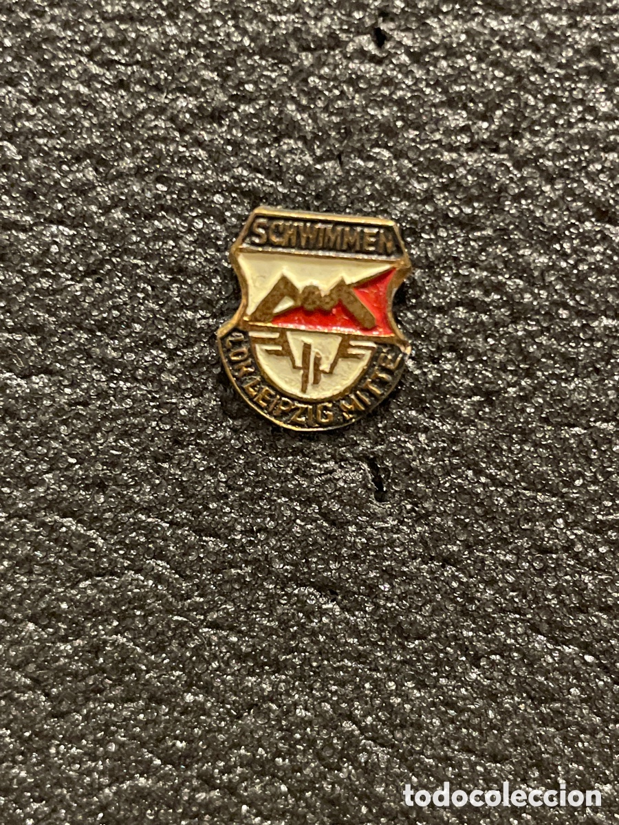 Coleccionismo deportivo: Pin 203 BSG LOKOMOTIVE LEIPZIG MITTE - Leipzig