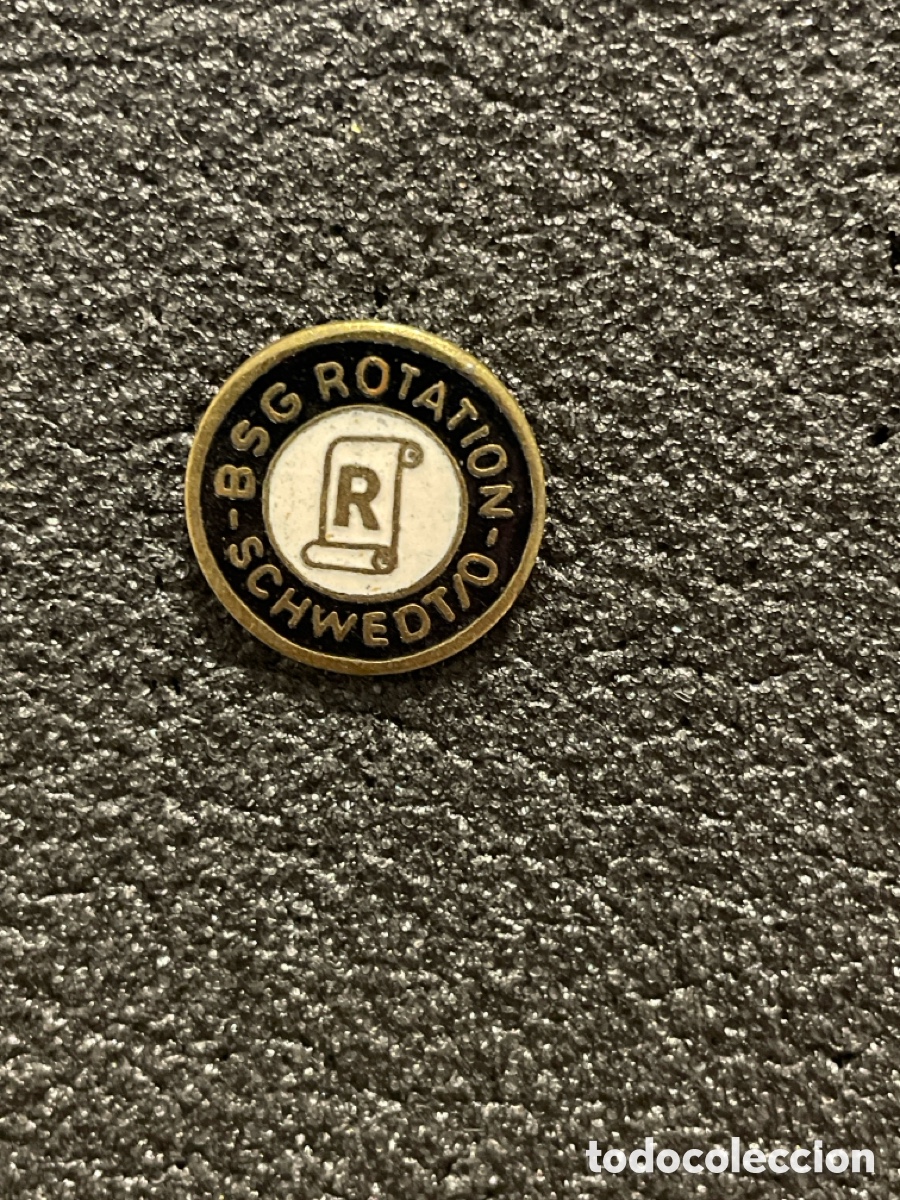Coleccionismo deportivo: Pin 215 BSG ROTATION SCHWEDT ODER - Schwedt
