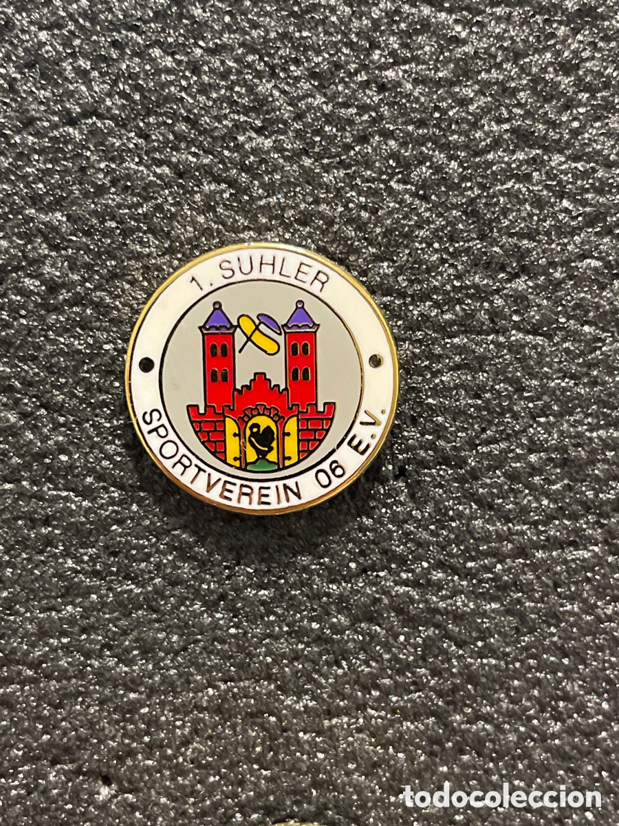 Coleccionismo deportivo: Pin 219 SUHLER SV 06 E.V. - Suhl