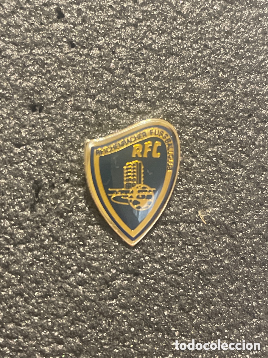 Coleccionismo deportivo: Pin 266 REICHENBACHER F.C. - Reichenbach