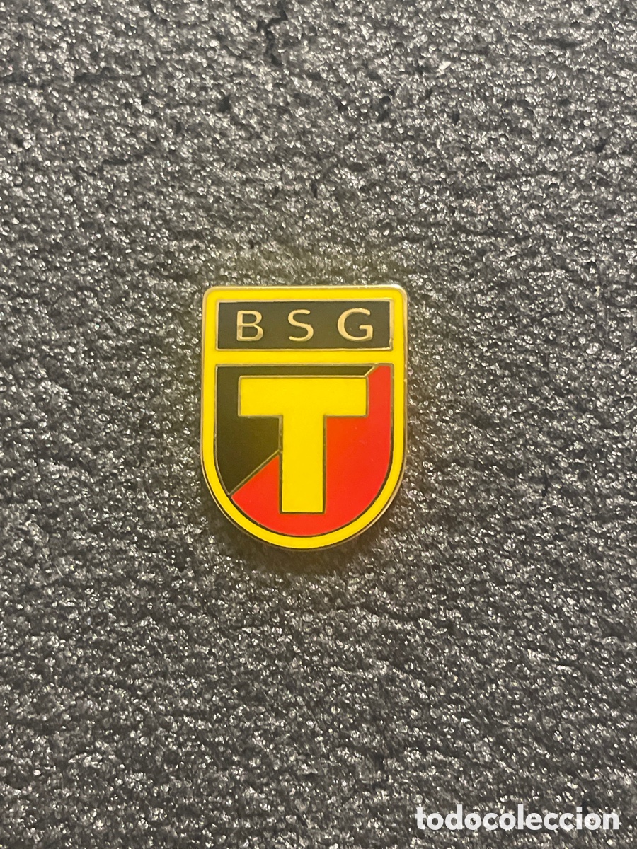 Coleccionismo deportivo: Pin 296 BSG TABAK DRESDEN - Dresden