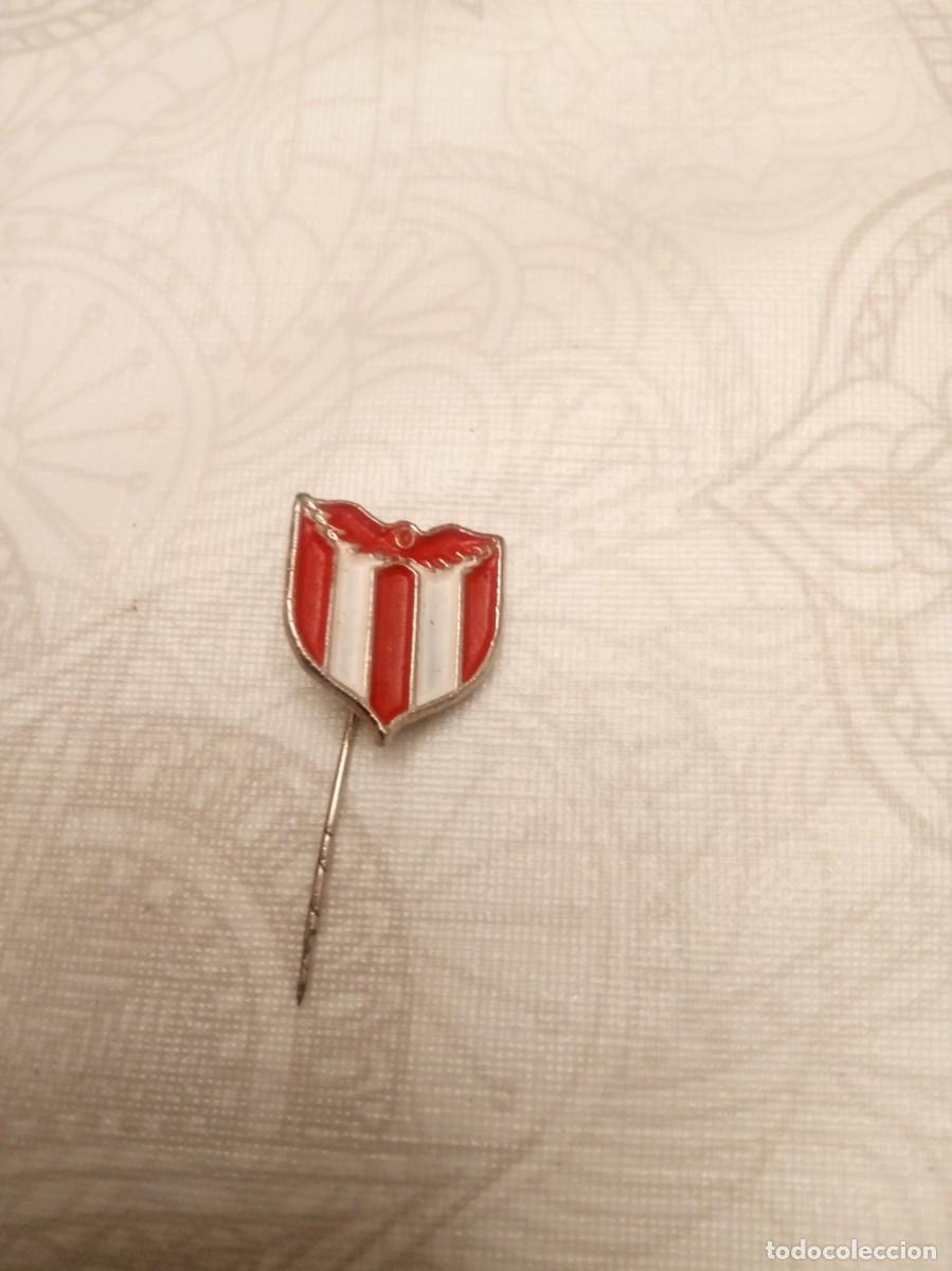 Coleccionismo deportivo: Insignia Pin C. Atletico River Plate Uruguay
