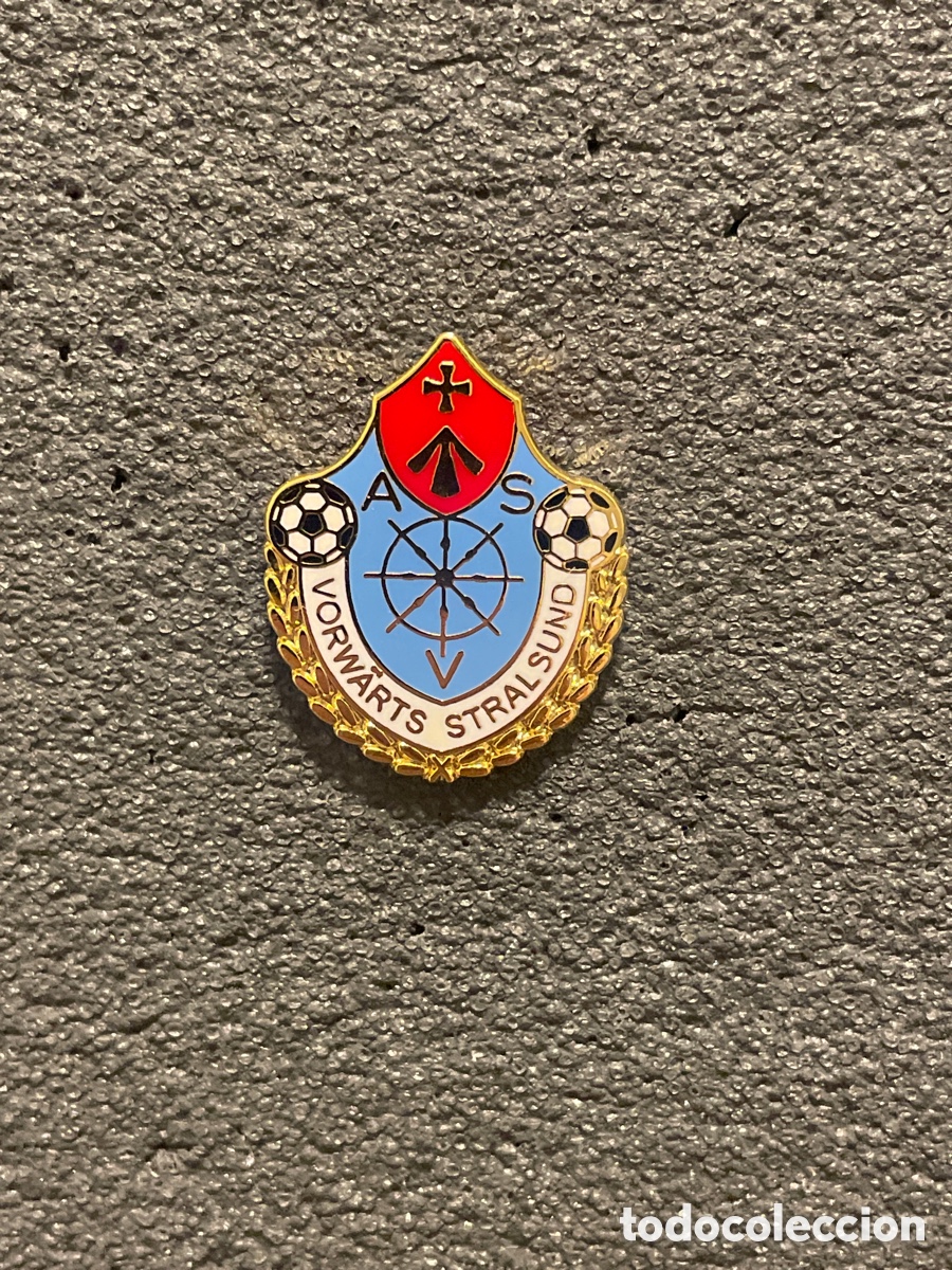 Coleccionismo deportivo: Pin 313 AS VORWARTS STRALSUND - Stralsund