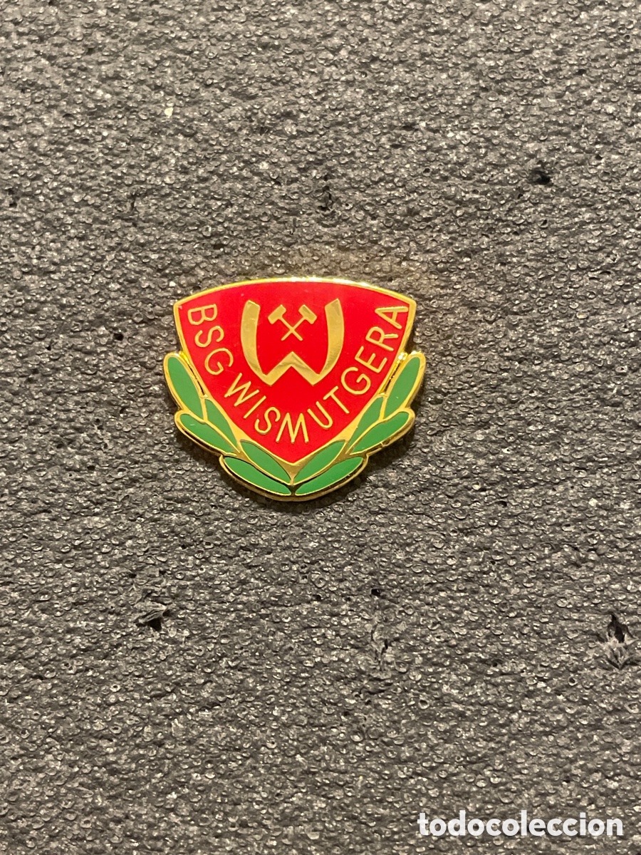 Coleccionismo deportivo: Pin 315 BSG WISMUTGERA - Gera
