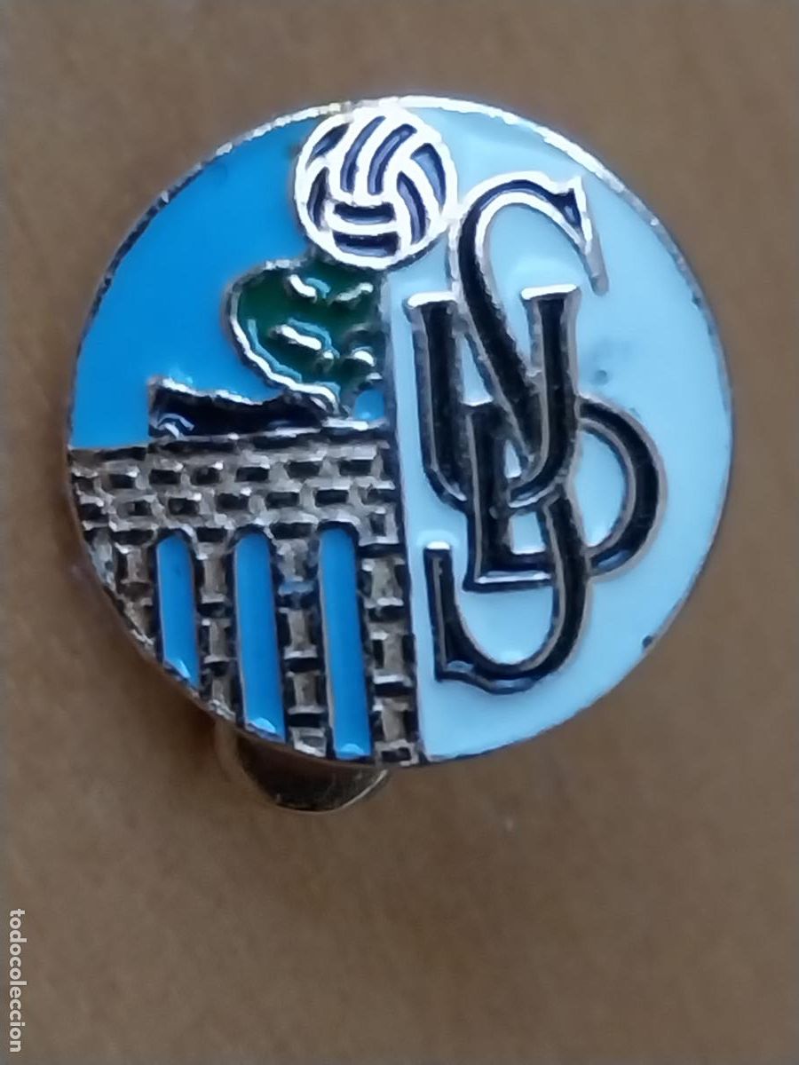 Coleccionismo deportivo: SALAMANCA U D FUTBOL INSIGNIA PINTURA LACADA SOLAPA 1.39CMS ORIGINAL VINTAGE