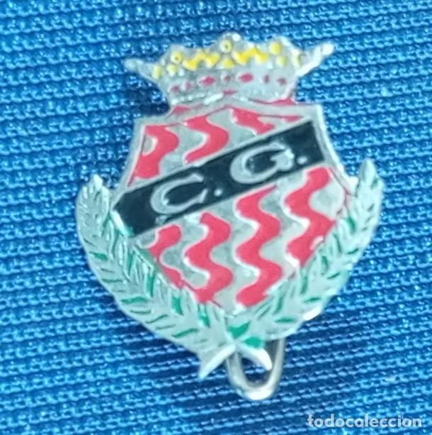 Coleccionismo deportivo: INSIGNIA DEPORTIVA ANTERIOR A 1970. C.G. CLUB GIMN&Aacute;STICO DE TARRAGONA.