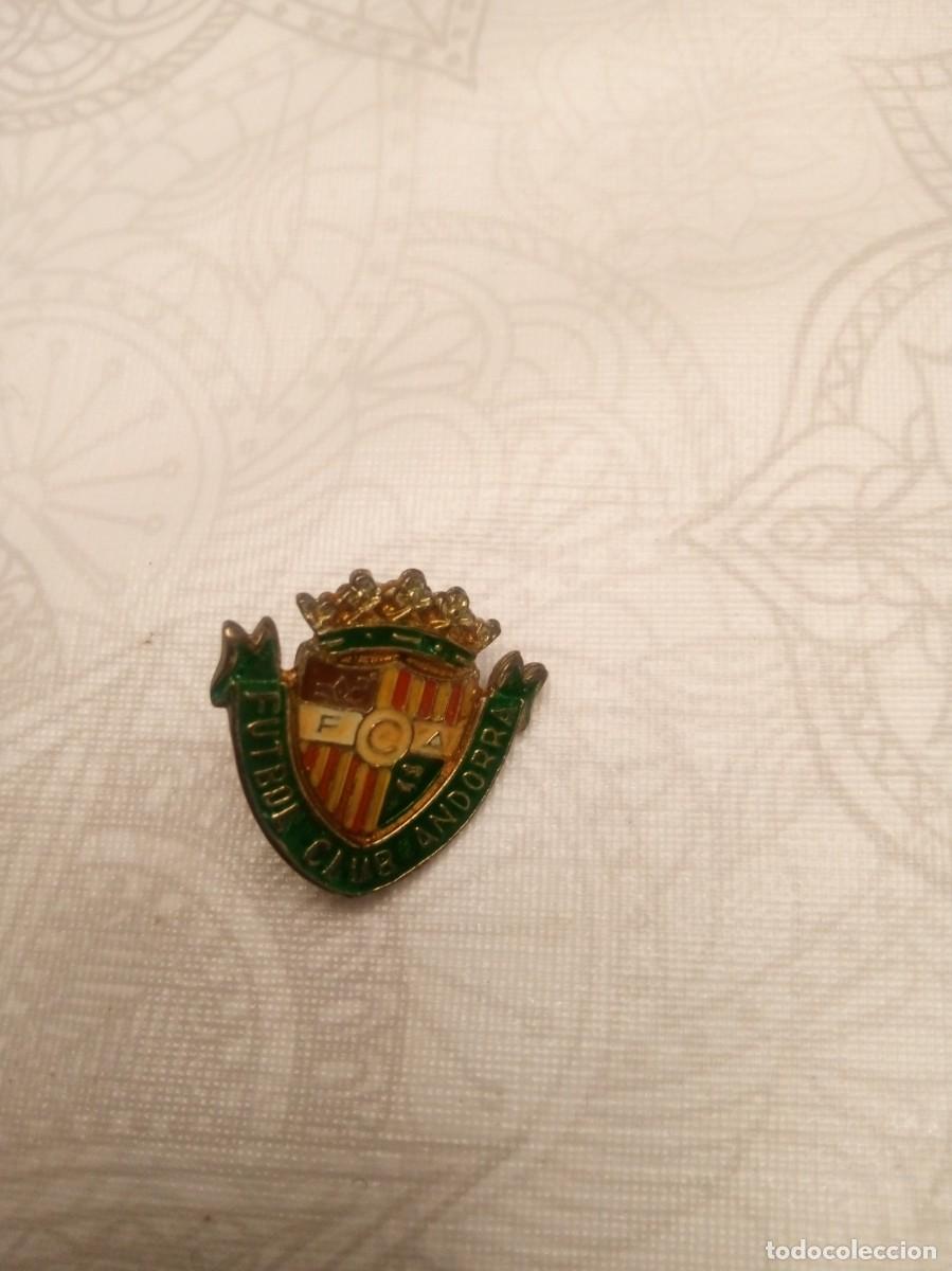 Coleccionismo deportivo: Insignia F. C. Andorra