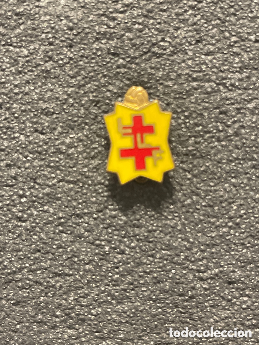 Coleccionismo deportivo: Pin 37 LIGUE LORRAINE DE FOOTBALL - Campingneulles