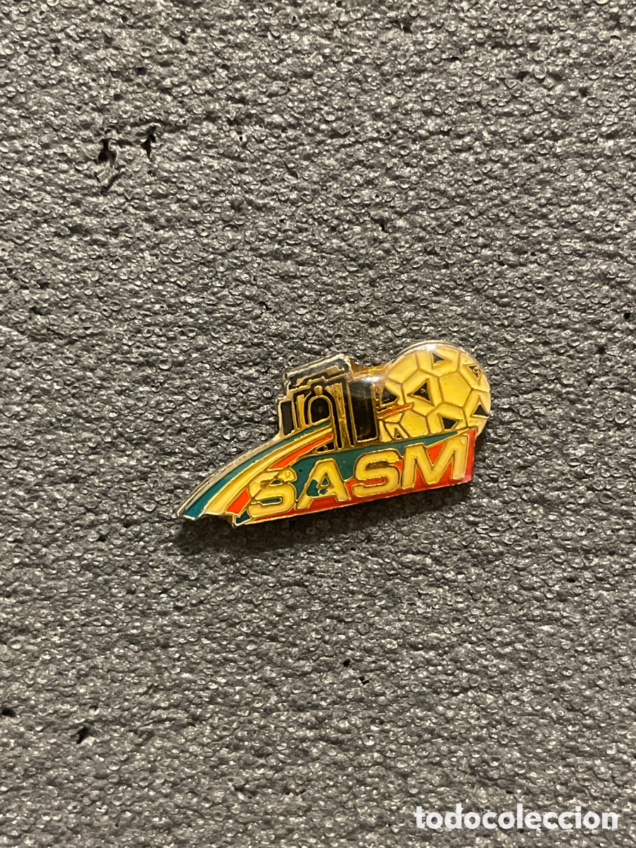 Coleccionismo deportivo: Pin 43 SOCIEDAD ATL&Eacute;TICA ST. MAXENT - Saint Maxent