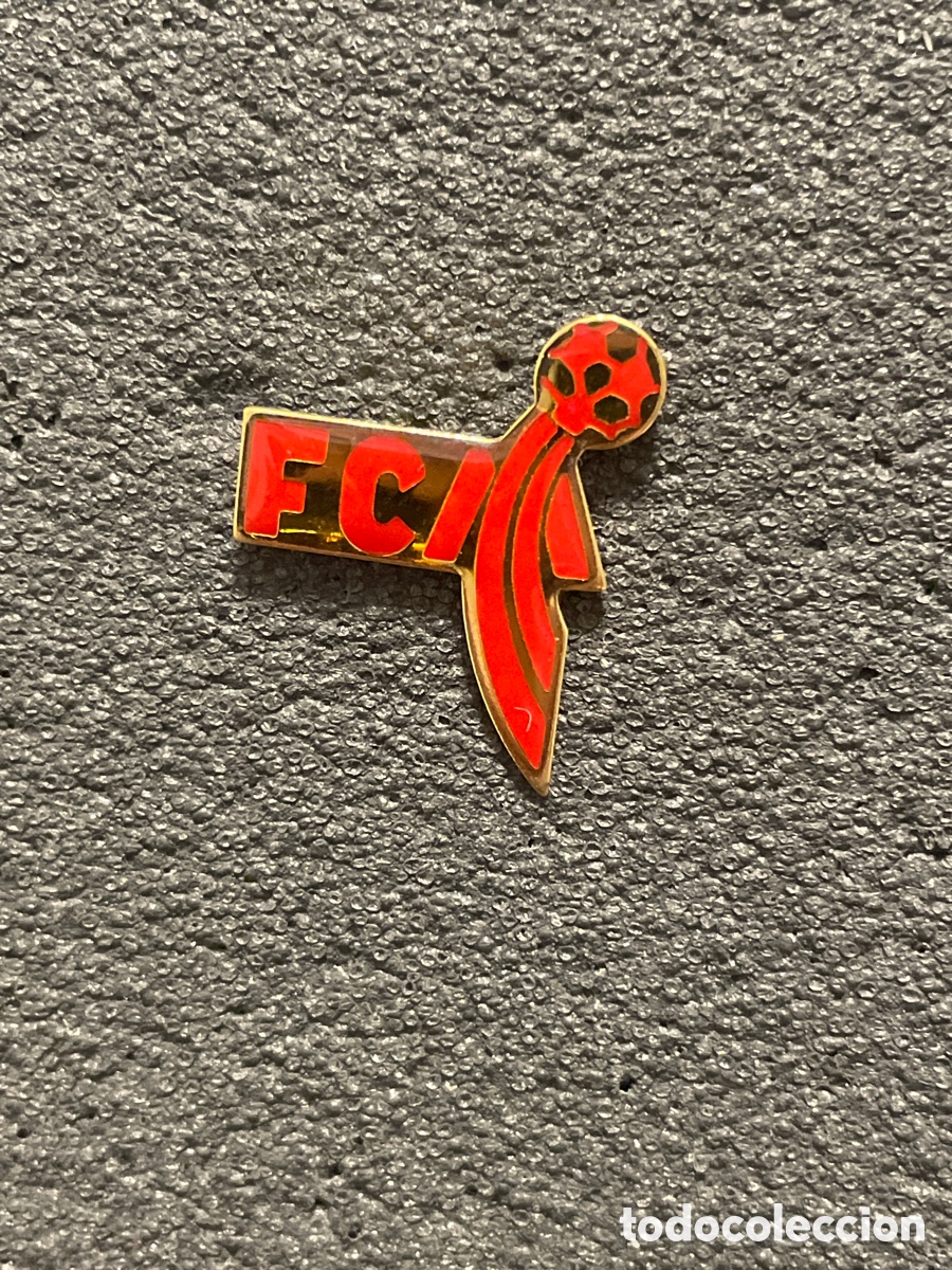 Coleccionismo deportivo: Pin 48 F.C. MARTIGUES - Martigues