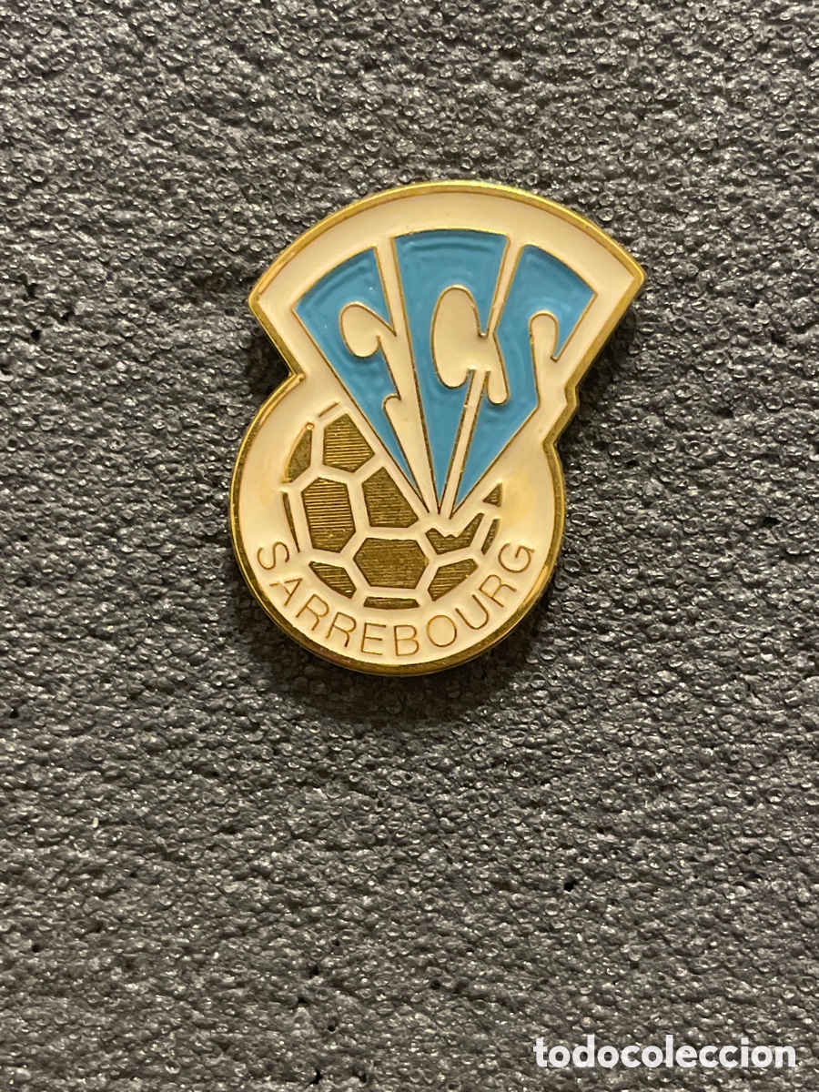 Coleccionismo deportivo: Pin 63 F.C. SARREBOURG - Sarrebourg