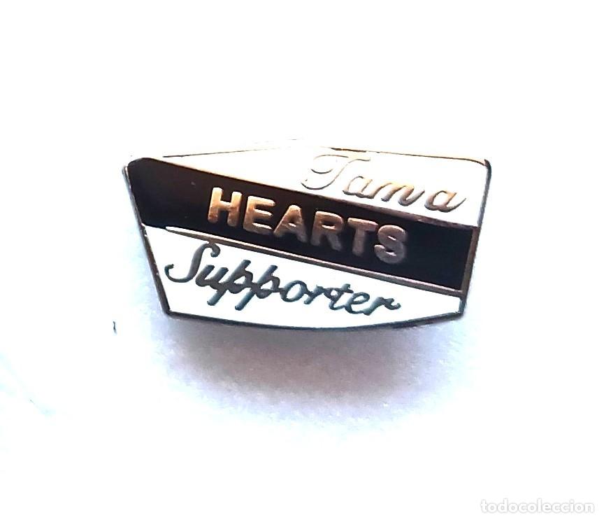 Coleccionismo deportivo: HEARTS OF MIDLOTHIAN SUPPORTERS ULTRA PIN INSIGNIA METAL ESMALTE FUEGO BIEN CUIDADA BADGE SPE73