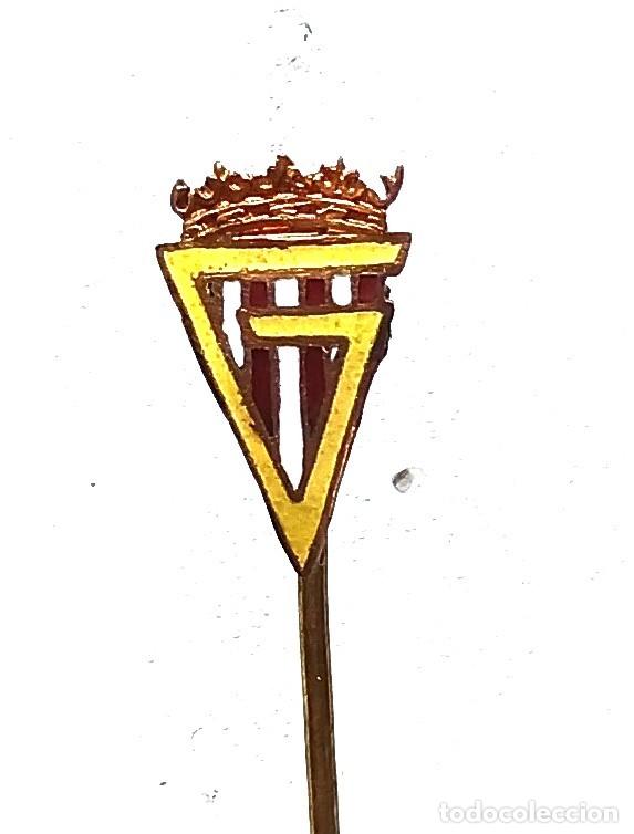 Coleccionismo deportivo: REAL SPORTING GIJON PIN INSIGNIA METAL ESMALTE FUEGO ALFILER ANTIGUA BIEN CUIDADA BADGE SPE132