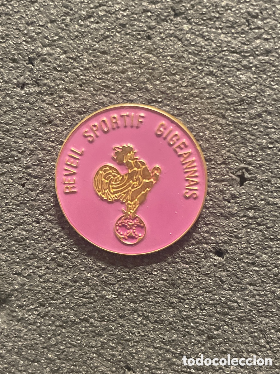 Coleccionismo deportivo: Pin 71 REVEIL SPORTIF GIGEANNAIS - Gigean