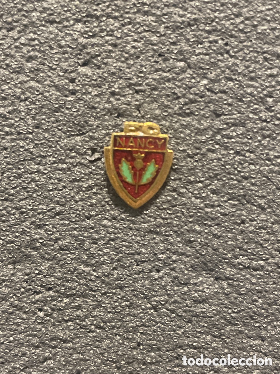 Coleccionismo deportivo: Pin 75 F.C. NANCY - Nancy